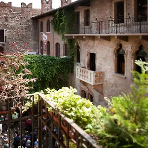 Relais Balcone Di Giulietta Affittacamere Verona