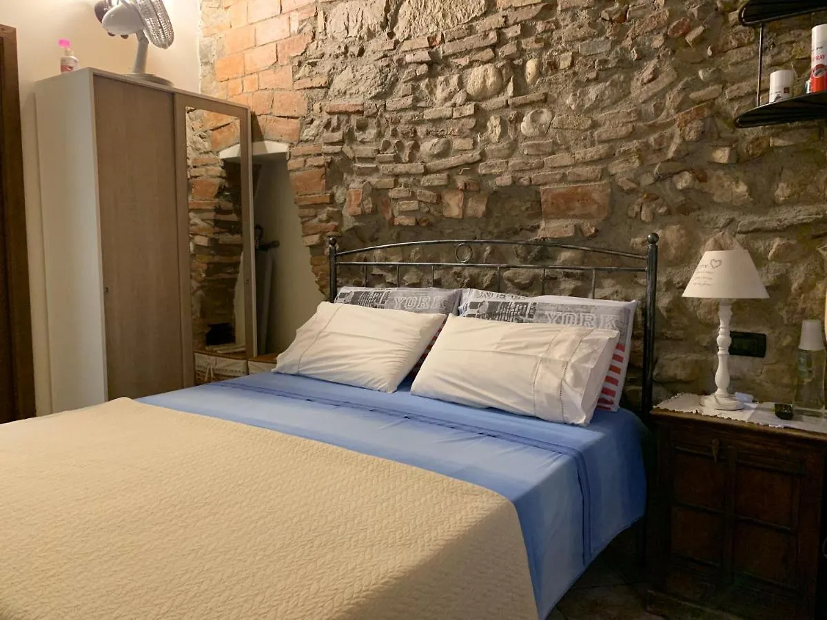 Rustico Di Benellini Angela Bed and Breakfast Polpenazze del Garda 0*,  Italië