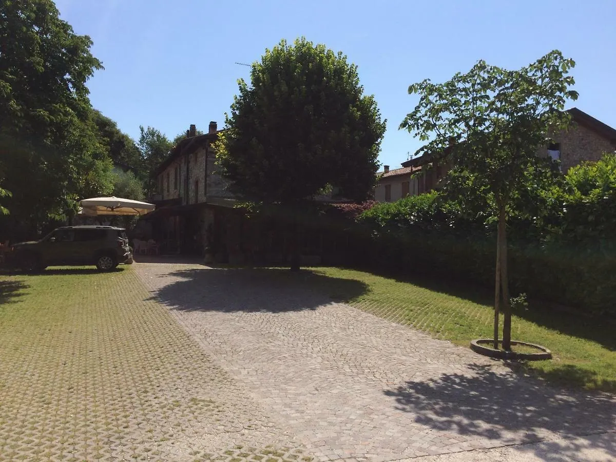 Rustico Di Benellini Angela Bed and Breakfast Polpenazze del Garda